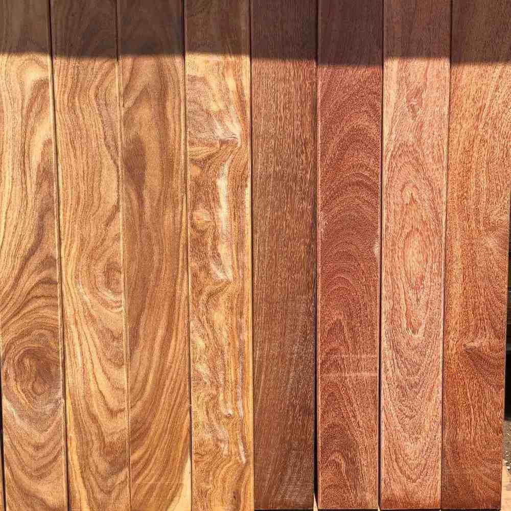 Deck Cumaru Rosa Extra 9x2,5 -Peças de 1,24m