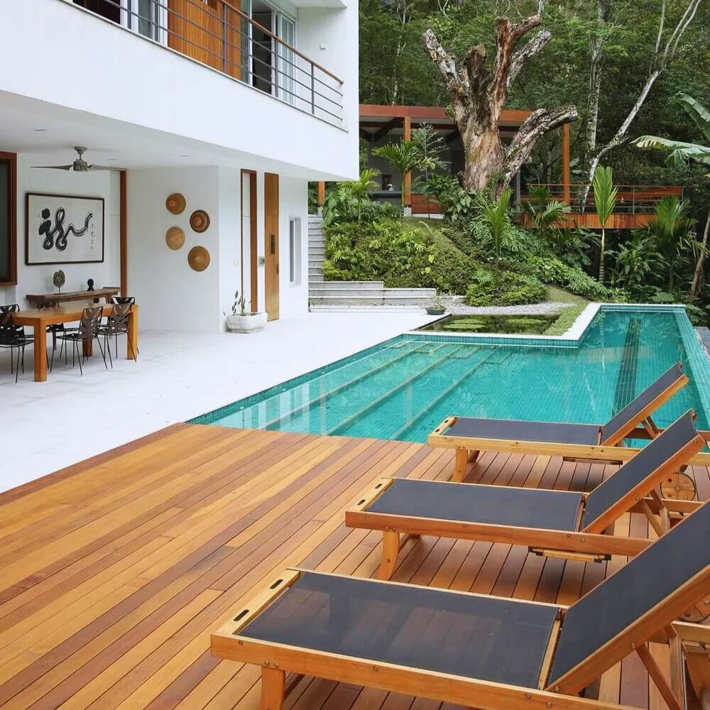 Deck Cumaru Extra 10cm - Peças de 1,0m a 1,25m. Vantagem para quem ambientes estreitos como corredores, beirais ou deck. Pode ser usado em ofuroôs, SPA, hidromassagem, saunas, bancos de madeira, mesas, bancadas e muito mais!