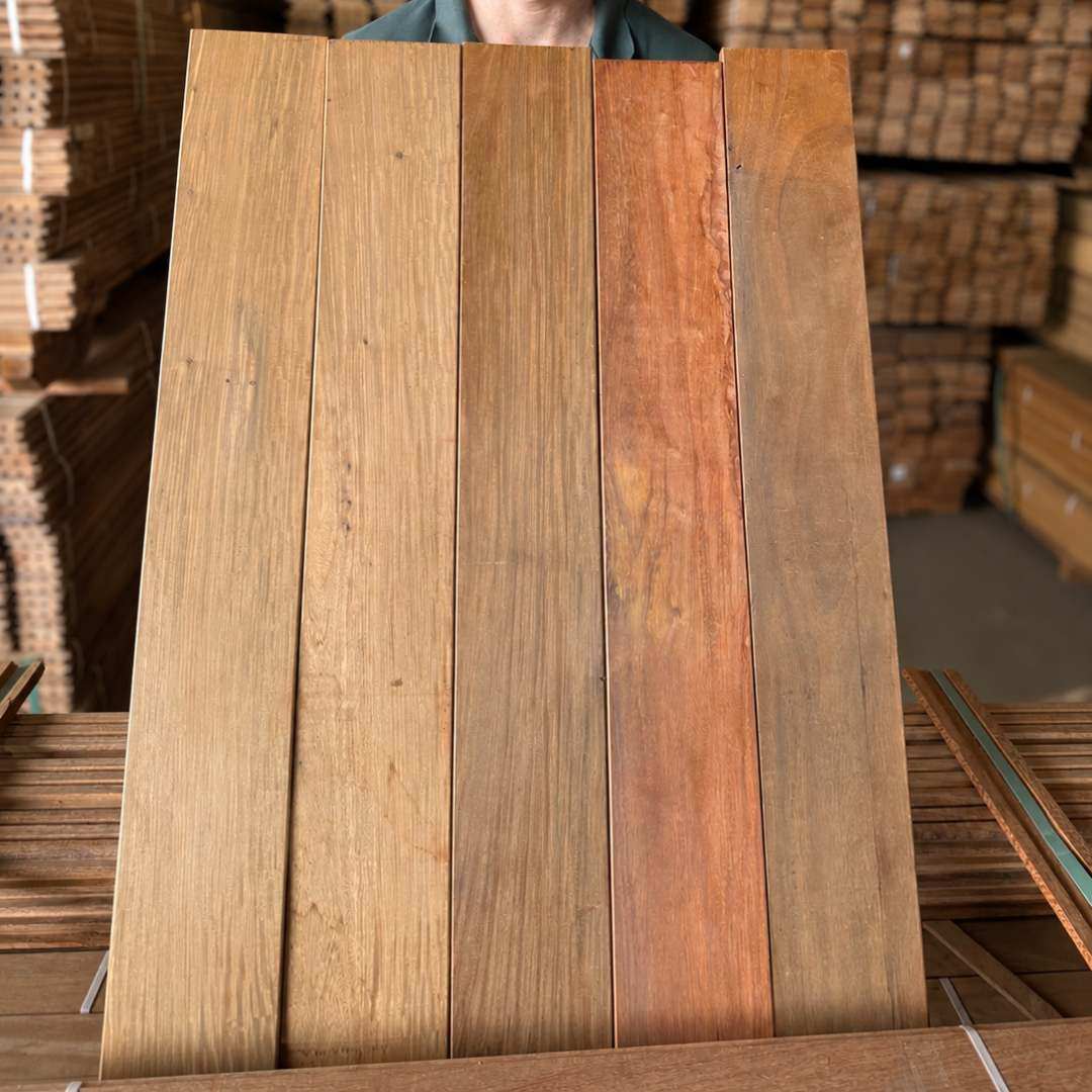 Deck de ipê Rustico – Padrão 1080 x 1080