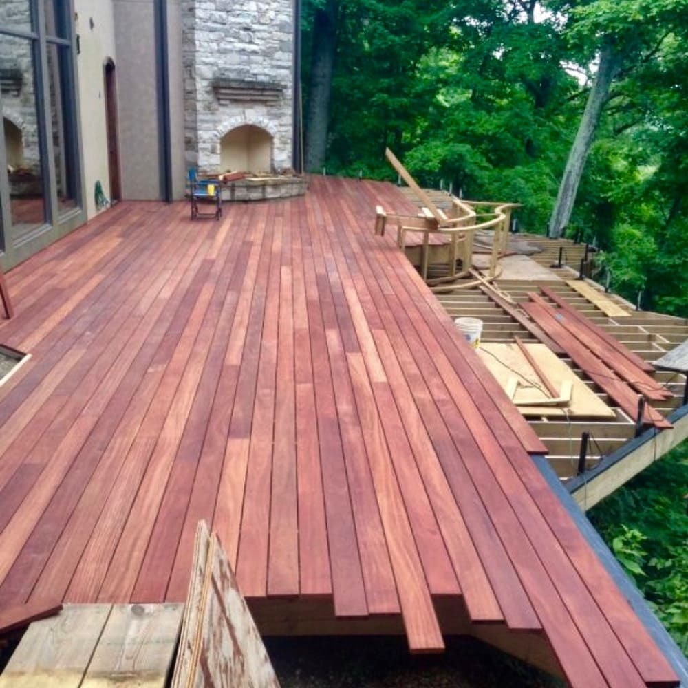 Deck de Cumaru Rosa